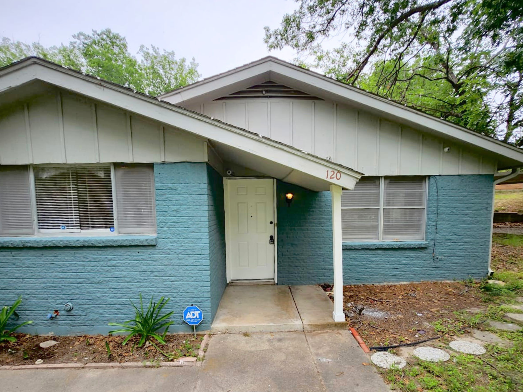 120 Glenhaven Drive