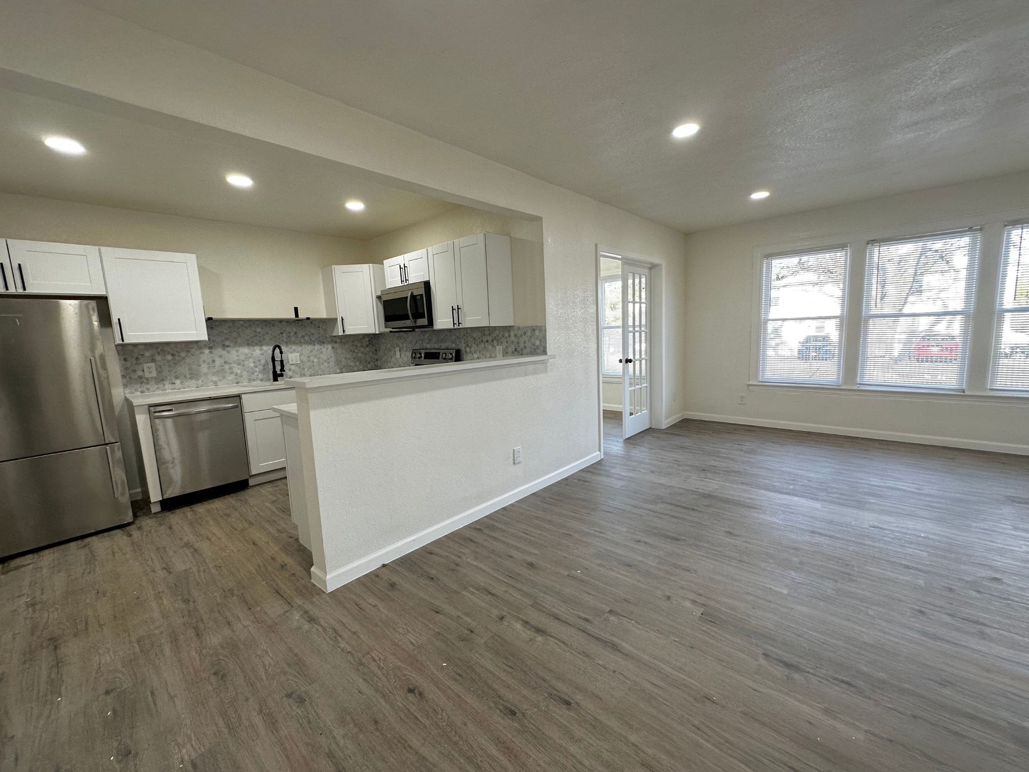5934 Victor Street - 3